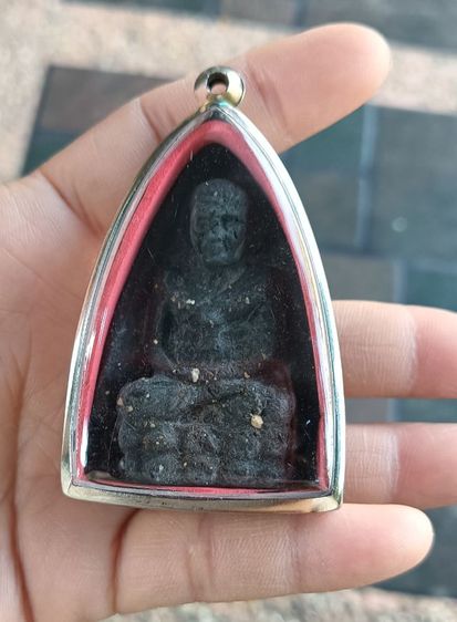 พระเก่าด้านหลังปิดทอง 1 องค์