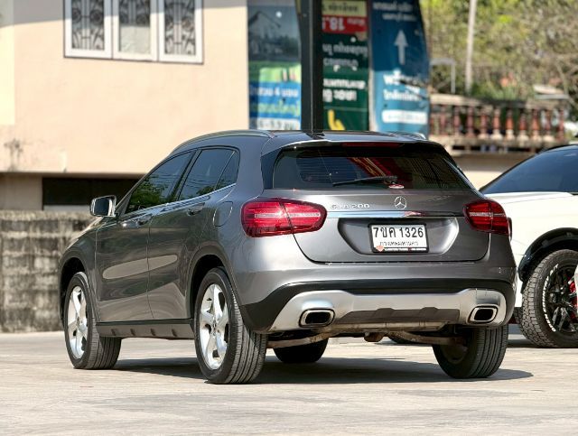 Mercedes-Benz GLA-Class 2019 GLA200 เบนซิน เกียร์อัตโนมัติ เทา รูปที่ 2