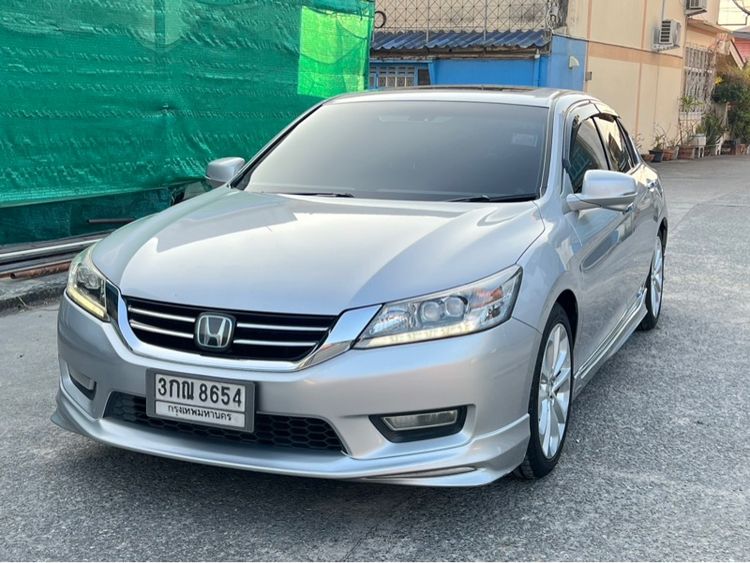 รถ Honda Accord 2.4 EL NAVI สี บรอนซ์เงิน