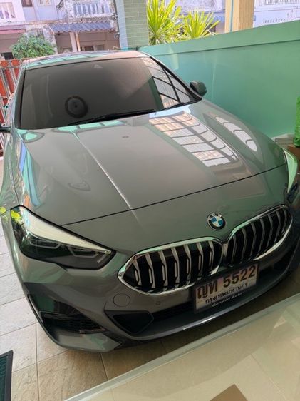 BMW Series 2 2024 220i Sedan เบนซิน เกียร์อัตโนมัติ เทา รูปที่ 2
