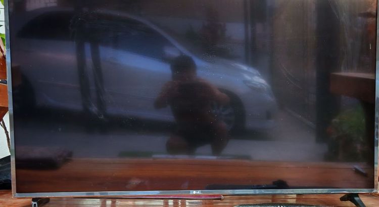 ขายSmart TV. 55นิ้ว LG.สภาพดีภาพเริ่มกระตุกนิดหน่อยอาจต้องเปลี่ยนจอภาพอุปกรณ์อย่างอื่นครบ รูปที่ 3