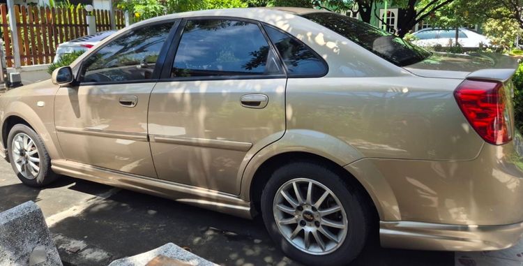 รถ Chevrolet Captiva 1.5 LS สี บรอนซ์ทอง