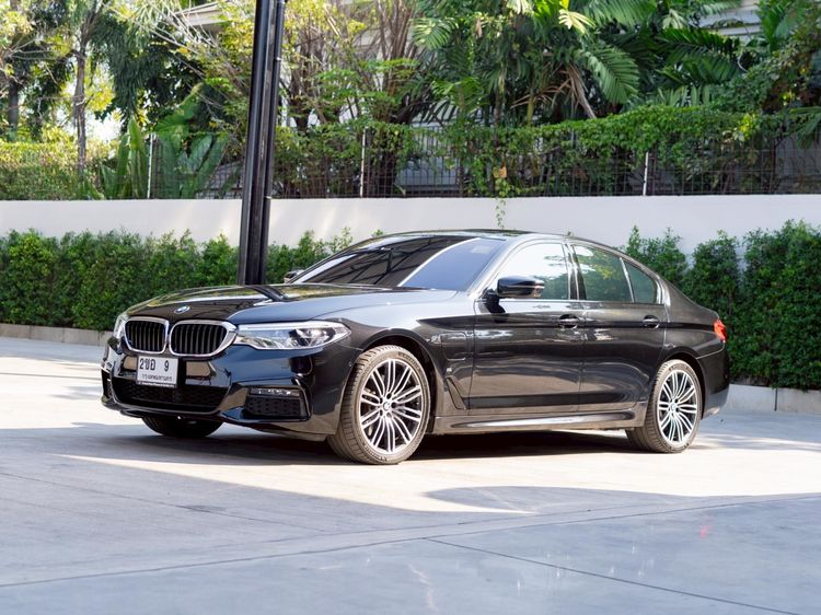 BMW Series 5 2020 530e Sedan ปลั๊กอินไฮบริด (PHEV) ไม่ติดแก๊ส เกียร์อัตโนมัติ ดำ รูปที่ 3