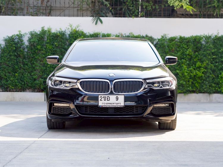 BMW Series 5 2020 530e Sedan ปลั๊กอินไฮบริด (PHEV) ไม่ติดแก๊ส เกียร์อัตโนมัติ ดำ รูปที่ 2