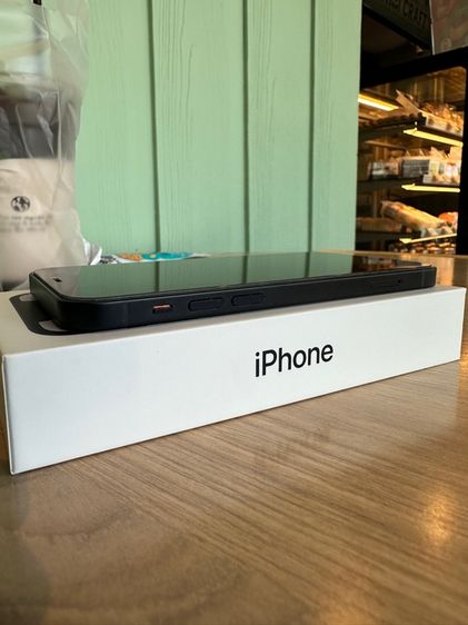 iPhone 12 รูปที่ 6