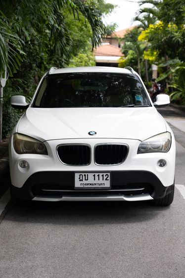รถ BMW X1 2.0 sDrive18i สี ขาว