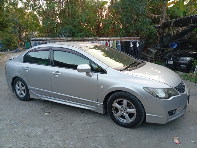 Honda Civic 2010 1.8 S i-VTEC Sedan เบนซิน ไม่ติดแก๊ส เกียร์อัตโนมัติ เทา รูปที่ 2