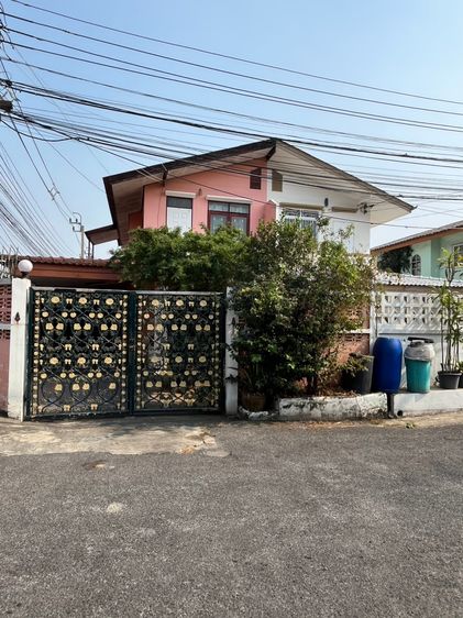 ขายบ้านแฝดพร้อมอยู่หลังริม ในหมู่บ้านหลักสี่แลนด์ ซอยโกสุมรวมใจ 39 รูปที่ 2