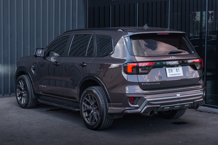 Ford Everest 2023 2.0 Bi-Turbo Titanium+ Utility-car ดีเซล ไม่ติดแก๊ส เกียร์อัตโนมัติ บรอนซ์ทอง รูปที่ 4