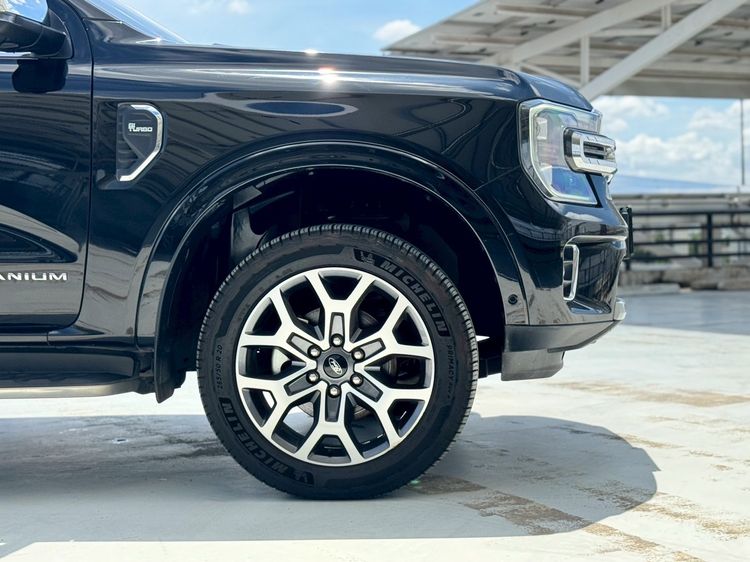 Ford Everest 2023 2.0 Titanium Plus 4WD Utility-car ดีเซล ไม่ติดแก๊ส เกียร์อัตโนมัติ ดำ รูปที่ 3