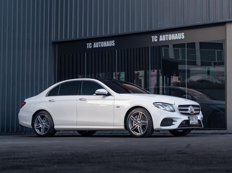 Mercedes-Benz E-Class 2019 E350 Sedan ปลั๊กอินไฮบริด (PHEV) ไม่ติดแก๊ส เกียร์อัตโนมัติ ขาว