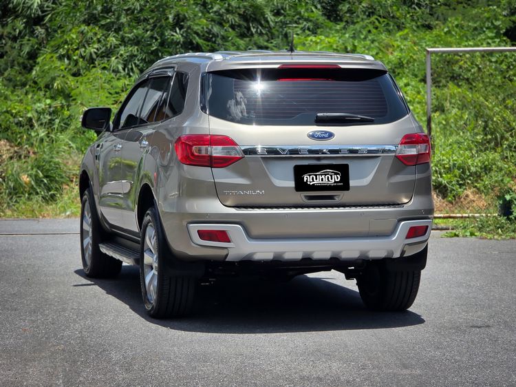 Ford Everest 2016 2.2 Titanium Plus Utility-car ดีเซล ไม่ติดแก๊ส เกียร์อัตโนมัติ บรอนซ์ทอง รูปที่ 2