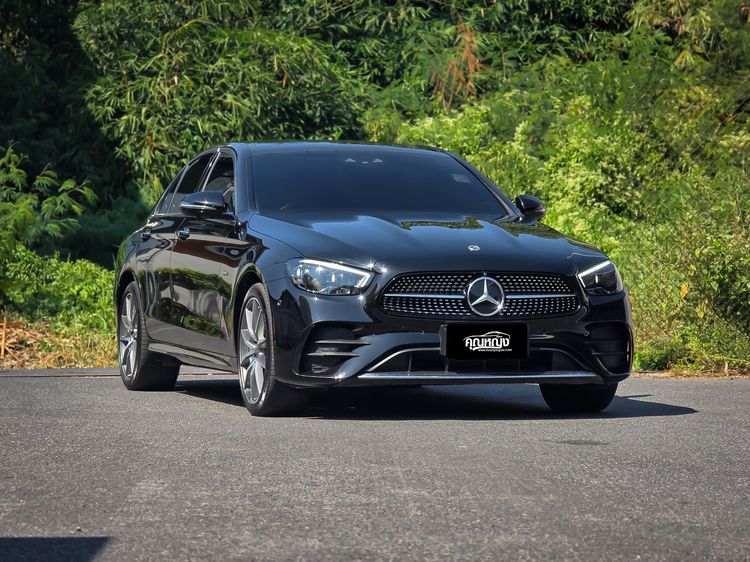 รถ Mercedes-Benz E-Class E300e สี ดำ