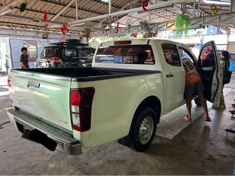 Isuzu D-MAX 2019 1.9 S Pickup ดีเซล เกียร์ธรรมดา ขาว รูปที่ 4