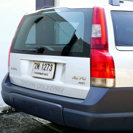 Volvo XC70 2004 รุ่นย่อยอื่นๆ Van เบนซิน เกียร์ธรรมดา เงิน รูปที่ 4
