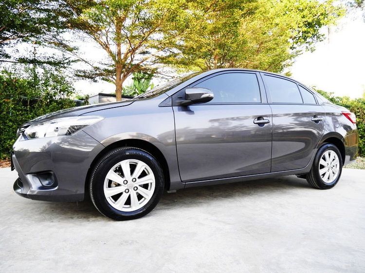 รถ Toyota Vios 1.5 E สี เทา
