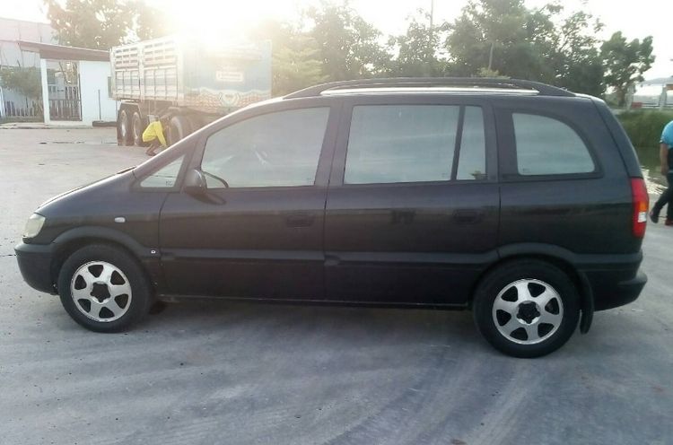 รถ Chevrolet Zafira 1.8 GL สี ดำ