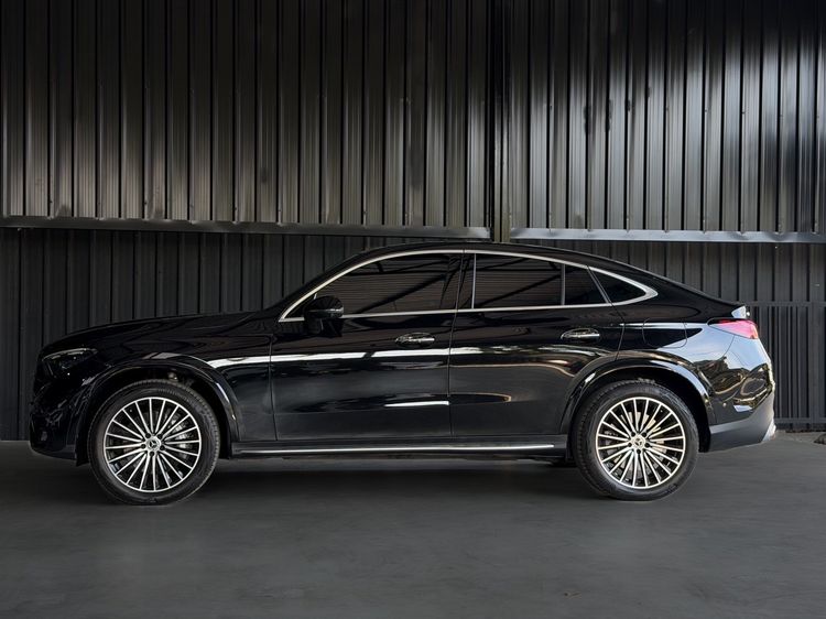 Mercedes-Benz GLC-Class 2025 GLC350e Utility-car ปลั๊กอินไฮบริด (PHEV) ไม่ติดแก๊ส เกียร์อัตโนมัติ ดำ รูปที่ 2