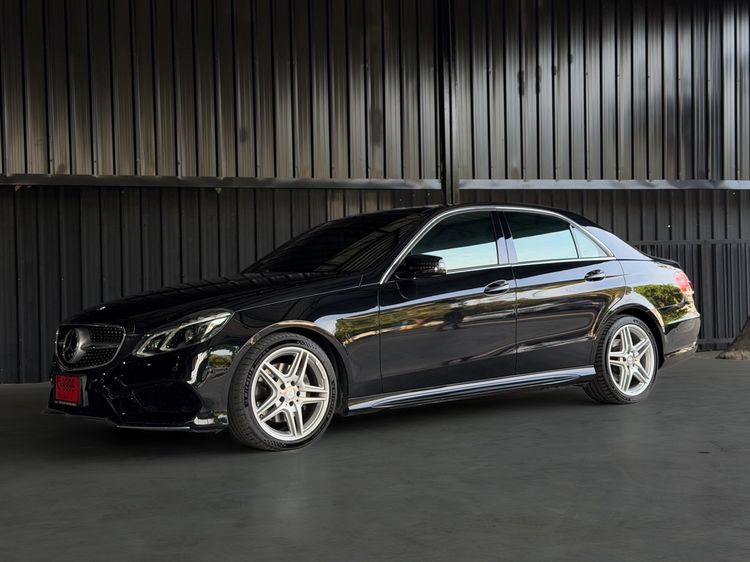 รถ Mercedes-Benz E-Class E300 สี ดำ