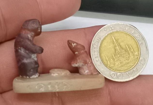 3023-หนูกับแมวเนื้อหินแกะ หลวงพ่อสนิท วัดลำบัวลอย ขนาดจิ๋ว ขนาดความยาวสุด 3.5  ซม สูง 3 ซม รูปที่ 8