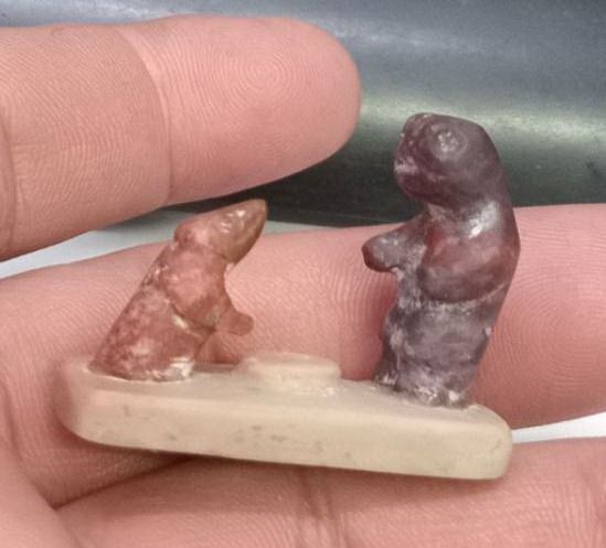 3023-หนูกับแมวเนื้อหินแกะ หลวงพ่อสนิท วัดลำบัวลอย ขนาดจิ๋ว ขนาดความยาวสุด 3.5  ซม สูง 3 ซม รูปที่ 9