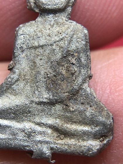 พระยอดธงกรุเขาพนมเพลิงเนื้อชิน รูปที่ 7