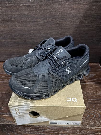 รองเท้า On CLOUD