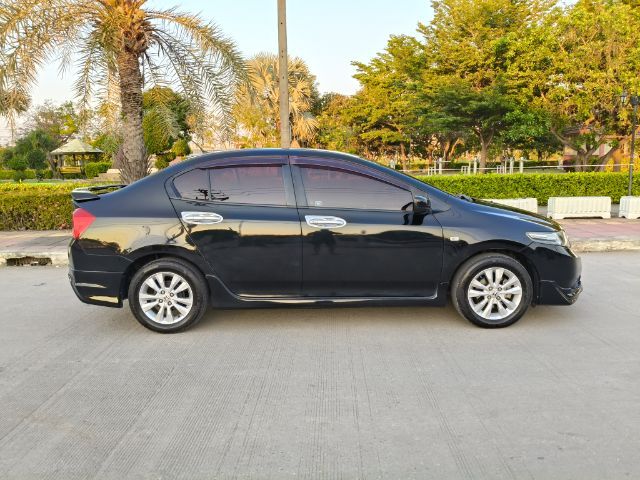 Honda City 2013 1.5 V CNG Sedan เบนซิน NGV เกียร์อัตโนมัติ ดำ รูปที่ 4