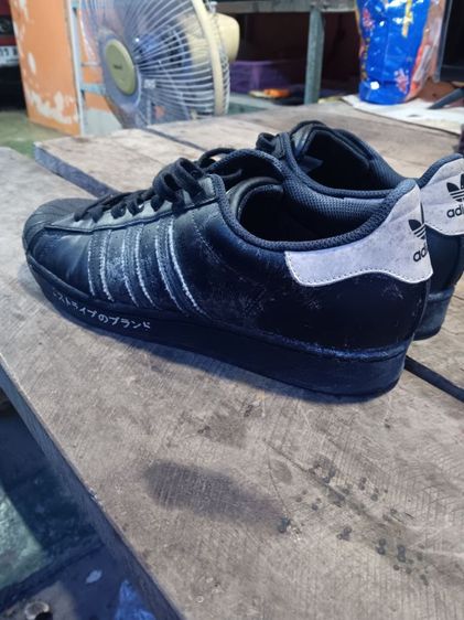 รองเท้ามือสอง รูปที่ 2