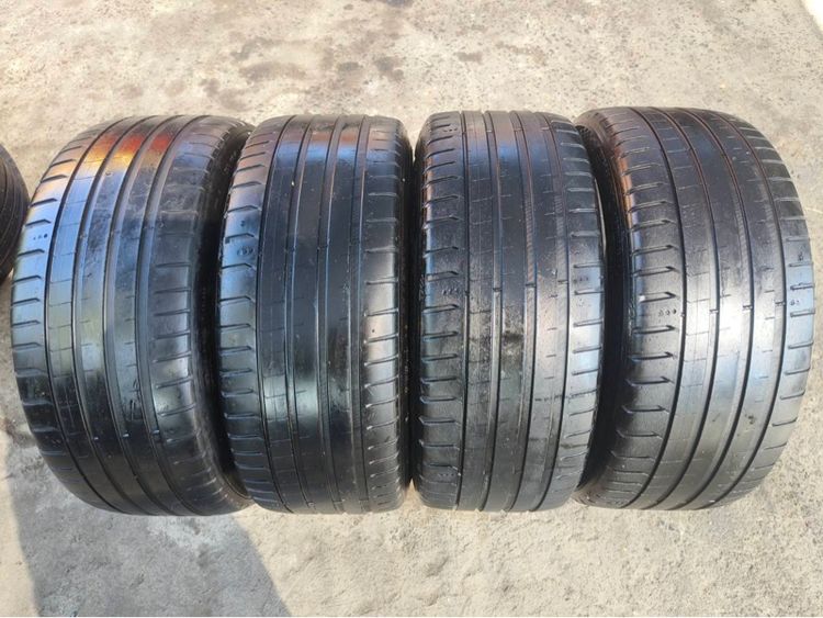 ยางมิชลิน Pilot Sport 5 215 40 18 ปี 25 ชุดละ 6,500 บาทครับ