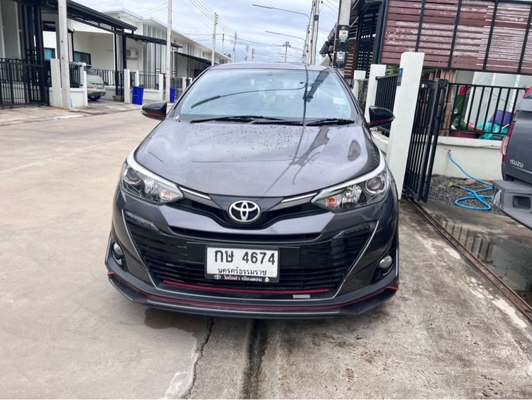 รถ Toyota Yaris ATIV 1.2 S สี น้ำตาล