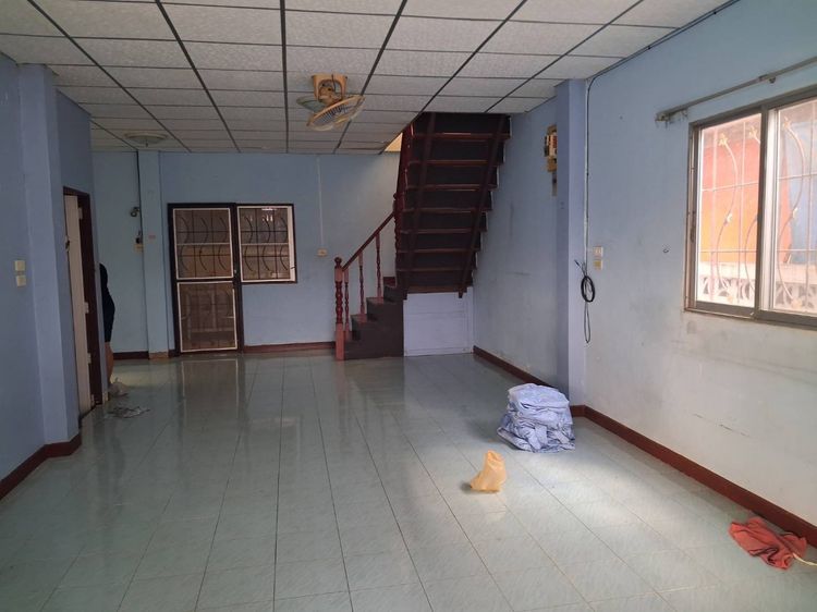 อื่นๆ มีบางส่วน ให้เช่า บ้านเดี่ยว 2 ชั้น 3 นอน 2 น้ำ ตรงข้ามตลาดเวิลด์มาร์เก็ต ติดสนามหลวง 2 รูปที่ 3