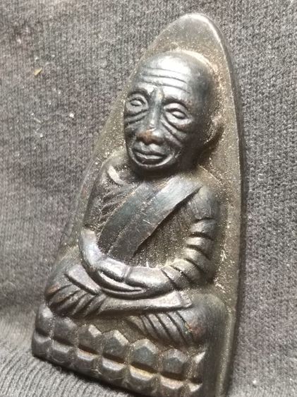 ❌ปิดครับ❌หลวงปู่ทวดหลังหนังสือเนื้อโลหะครับ รูปที่ 17