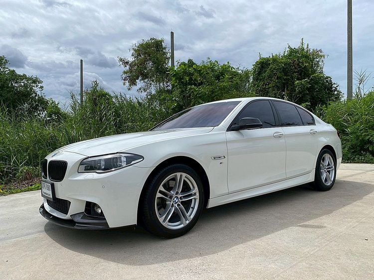 BMW Series 5 2016 525d Sedan ดีเซล ไม่ติดแก๊ส เกียร์อัตโนมัติ ขาว รูปที่ 3