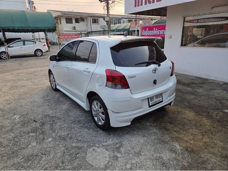 Toyota Yaris 2011 1.5 E Sedan เบนซิน ไม่ติดแก๊ส เกียร์อัตโนมัติ ขาว รูปที่ 4