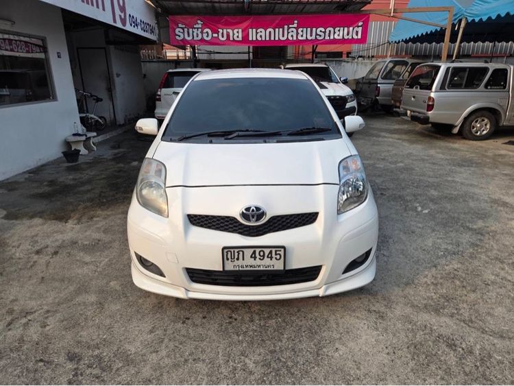 Toyota Yaris 2011 1.5 E Sedan เบนซิน ไม่ติดแก๊ส เกียร์อัตโนมัติ ขาว รูปที่ 2