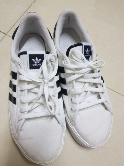 รองเท้า adidas แท้