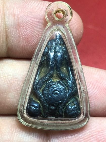 พระปิดตาหลวงพ่ออี๋เนื้อเมฆพัตร