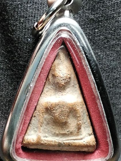 พระนางพญาเนื้อดินครับ รูปที่ 2