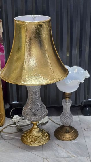 โคมไฟสีทอง