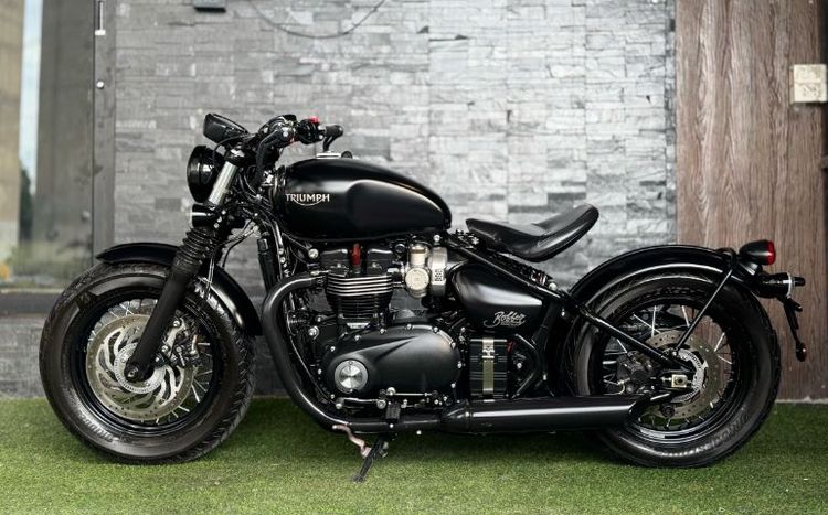 🔥 TRIUMPH BONNEVILLE BOBBER BLACK CUSTOM รถจดทะเบียนปี 2020 ( รุ่นปี 2018 ) 🔥