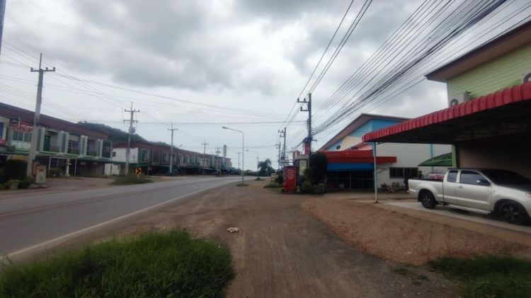 
ทาวน์เฮ้าส์ชั้นครึ่ง ห้องมุม 54.6 ตรว.ริมถนนค้าขายได้ เส้น3291 ต.นางแก้ว อ.โพธาราม จ.ราชบุรี รูปที่ 2