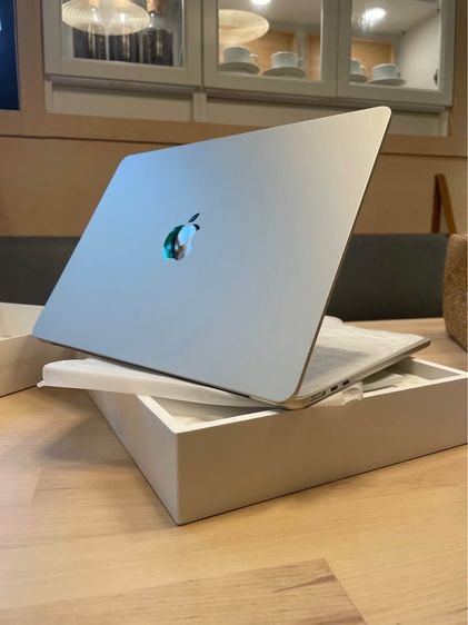 MacBook Air M2 13 inch สีเงิน แบต 100 เปอร์เซน อุปกรณ์ครบ Ram8 256 GB สีเงิน รูปที่ 2