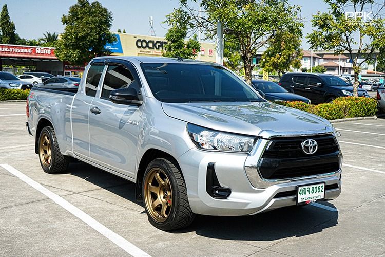 Toyota Hilux Revo 2022 2.4 Z Edition Entry Pickup ดีเซล ไม่ติดแก๊ส เกียร์ธรรมดา เทา รูปที่ 3