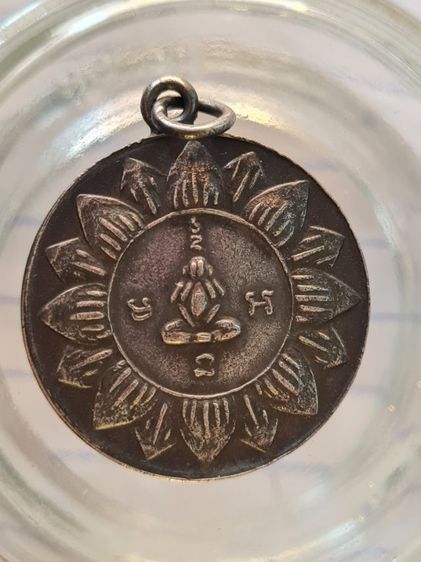 🟠042ลพ.จาด วัดบางกะเบา เนื้อสีเงินเก่า พระบ้านคุณตาสะสมไว้นานแล้วค่ะ รูปที่ 3