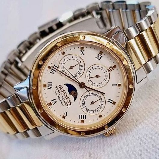 นาฬิกา​กินเนสบุค​ Japan​ GUINNESS WORLD RECORDS Sun  Moon Phase 