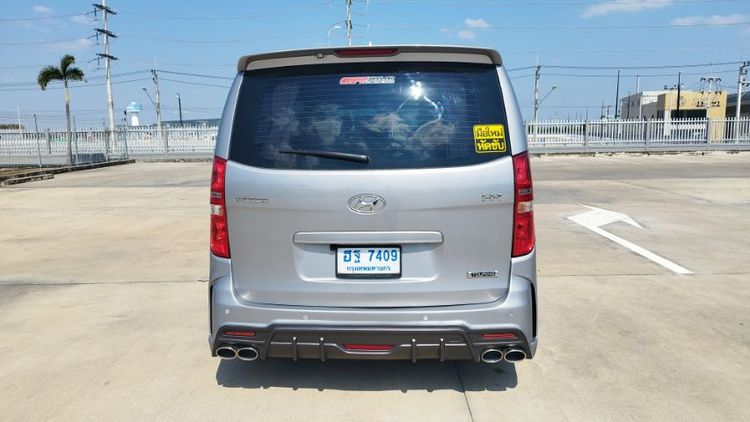 Hyundai H-1  2018 2.5 Maesto Touring Utility-car ดีเซล ไม่ติดแก๊ส เกียร์อัตโนมัติ เทา รูปที่ 4