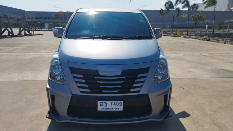 Hyundai H-1  2018 2.5 Maesto Touring Utility-car ดีเซล ไม่ติดแก๊ส เกียร์อัตโนมัติ เทา รูปที่ 2