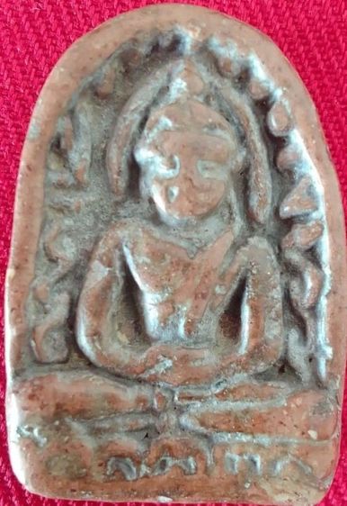 พระกำแพง ซุ้มกอกำแพงเพชร