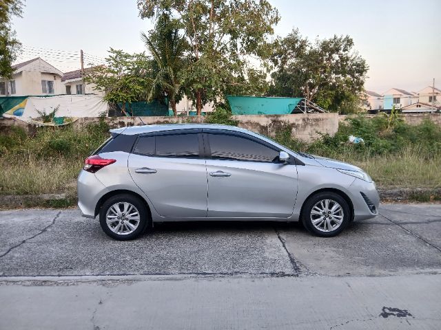 Toyota Yaris 2018 1.2 E Sedan เบนซิน ไม่ติดแก๊ส เกียร์อัตโนมัติ เทา รูปที่ 4